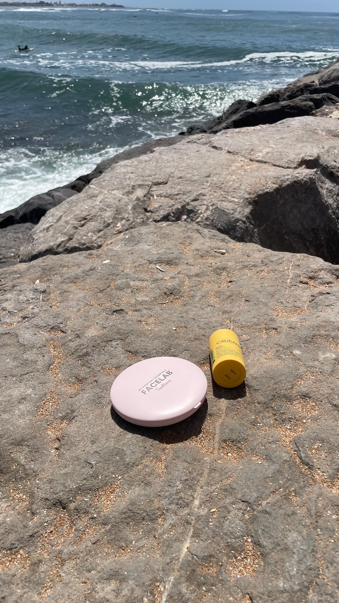 SunTouch Duo Miroir Caméra UV & CAUDALIE Stick Solaire SPF50