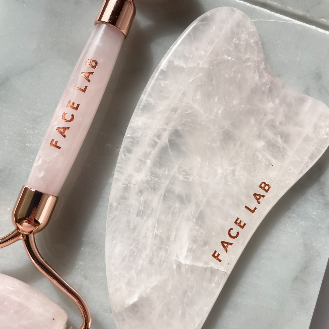 Ensemble de Rouleau & Gua Sha en Quart Rose