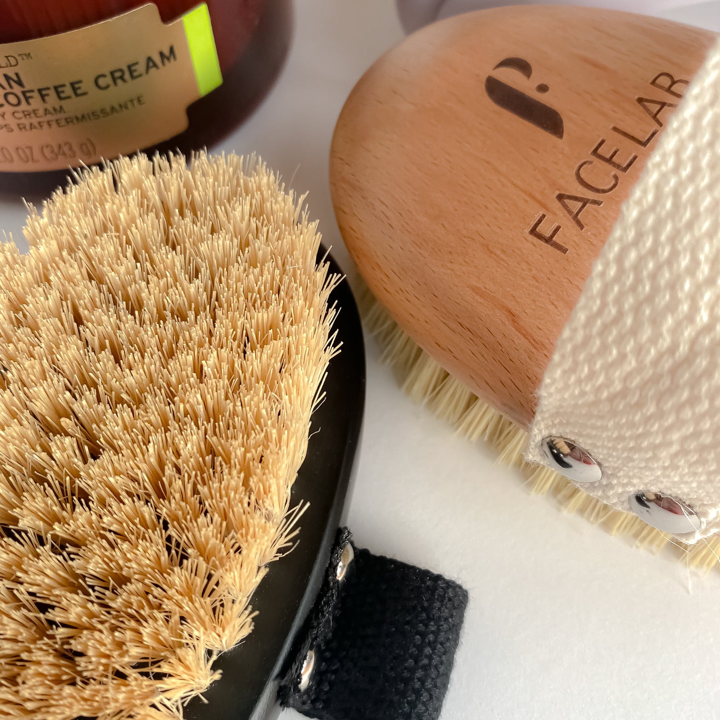 Dry Body Brush - BEIGE